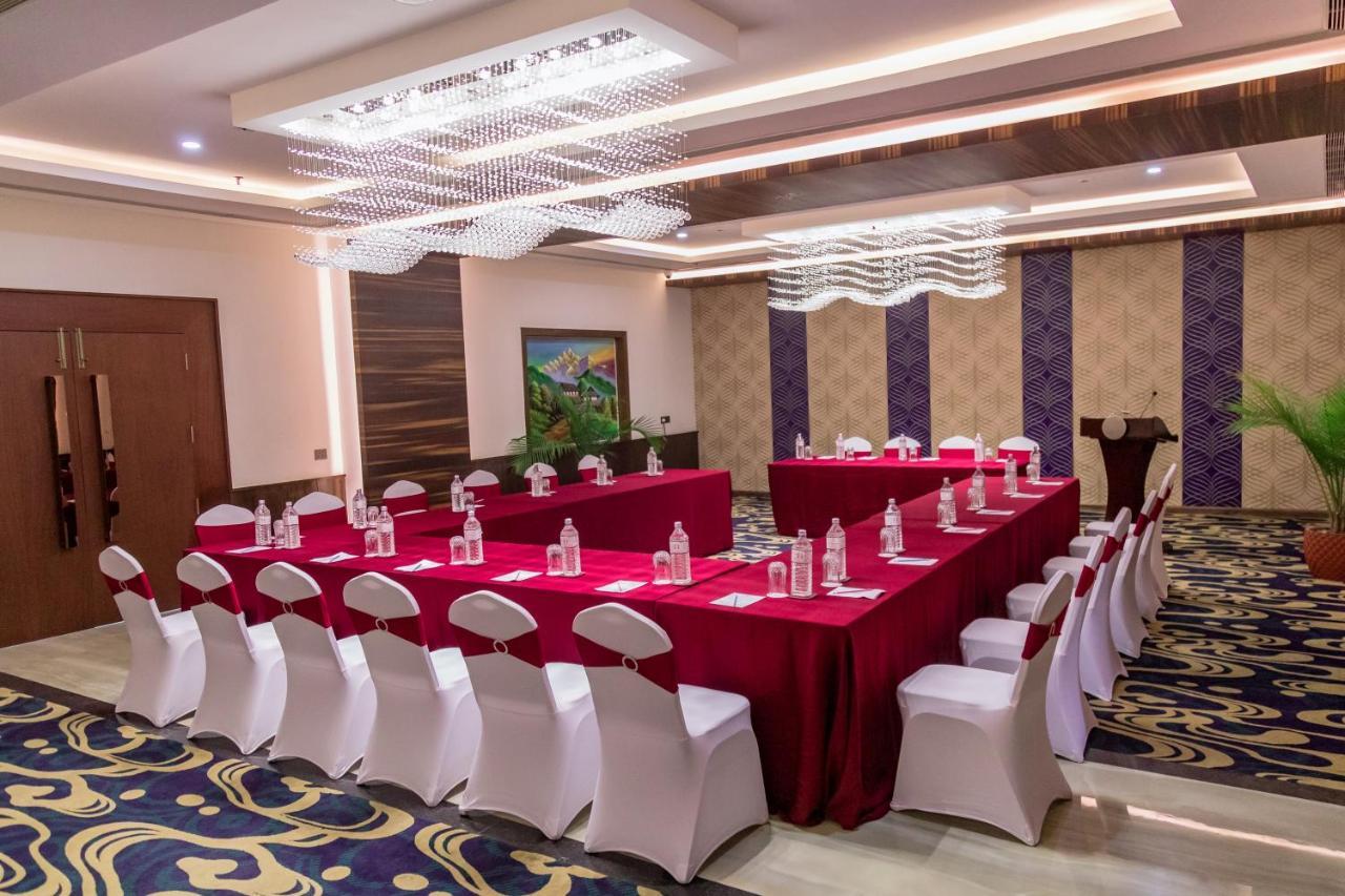 Hotel Mechi Crown Kakarvitta Zewnętrze zdjęcie