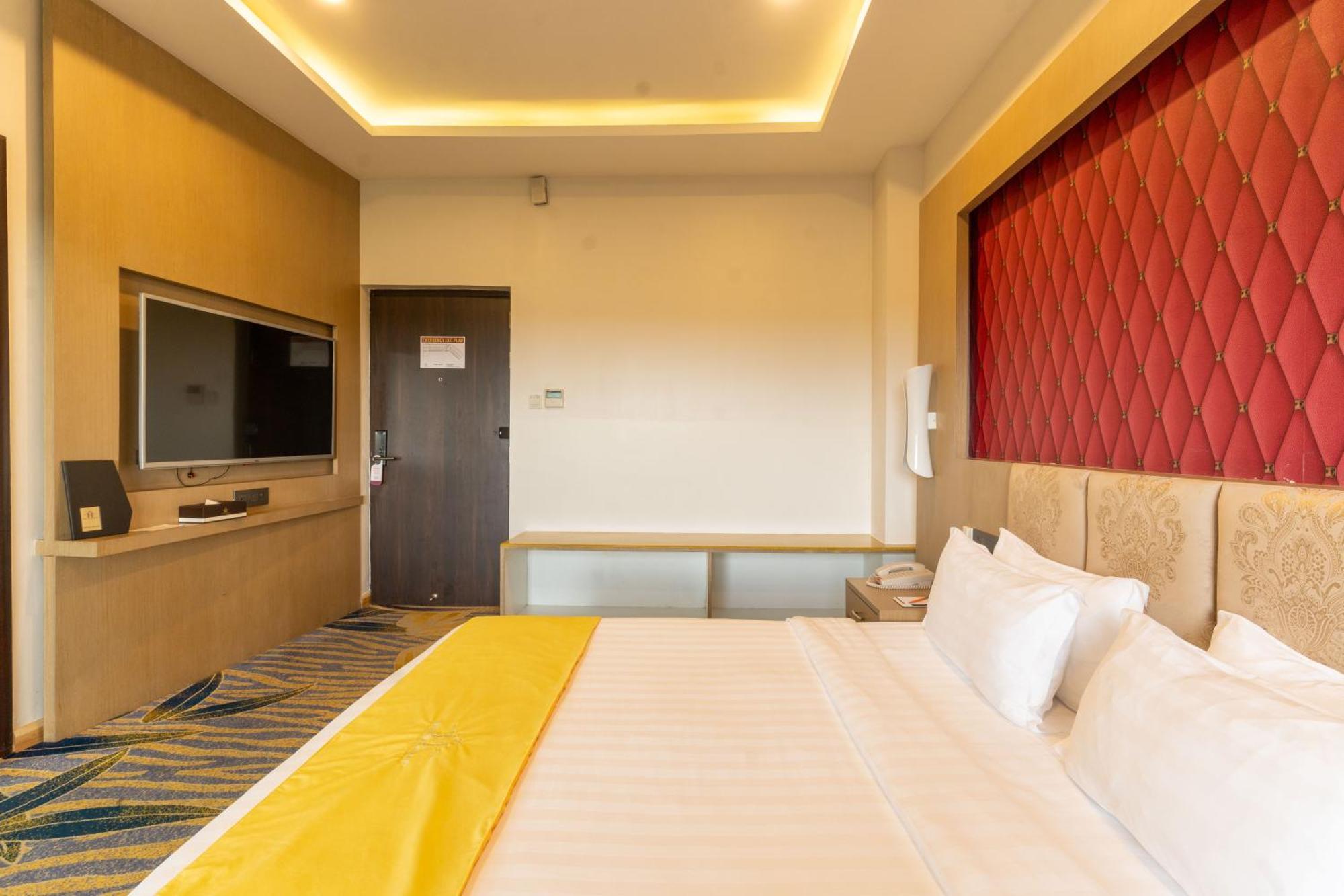 Hotel Mechi Crown Kakarvitta Zewnętrze zdjęcie